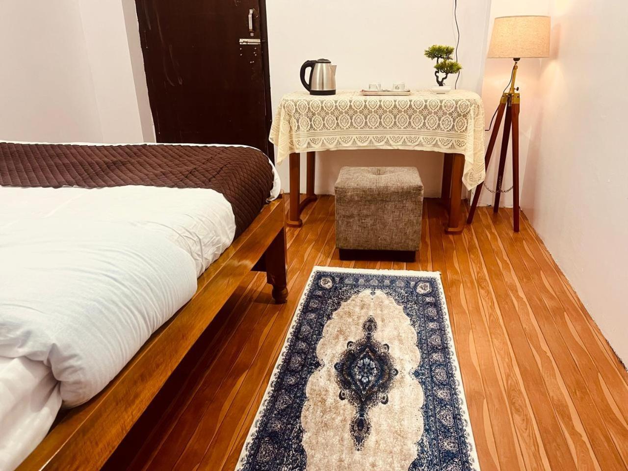 Forest Lodge - 80 Mts From Mall Road 大吉岭 外观 照片