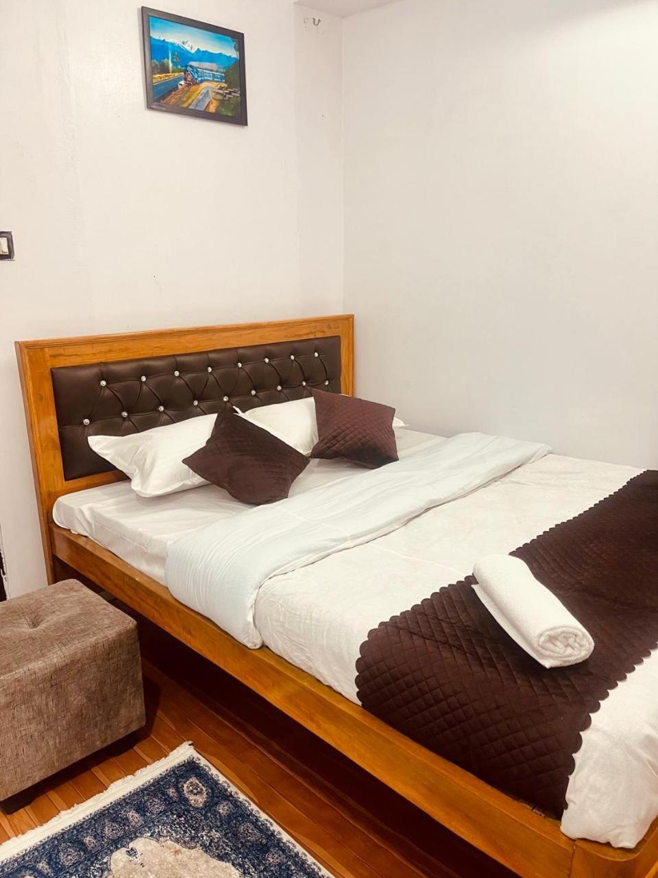 Forest Lodge - 80 Mts From Mall Road 大吉岭 外观 照片