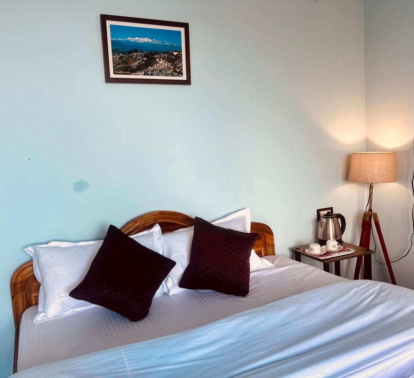 Forest Lodge - 80 Mts From Mall Road 大吉岭 外观 照片
