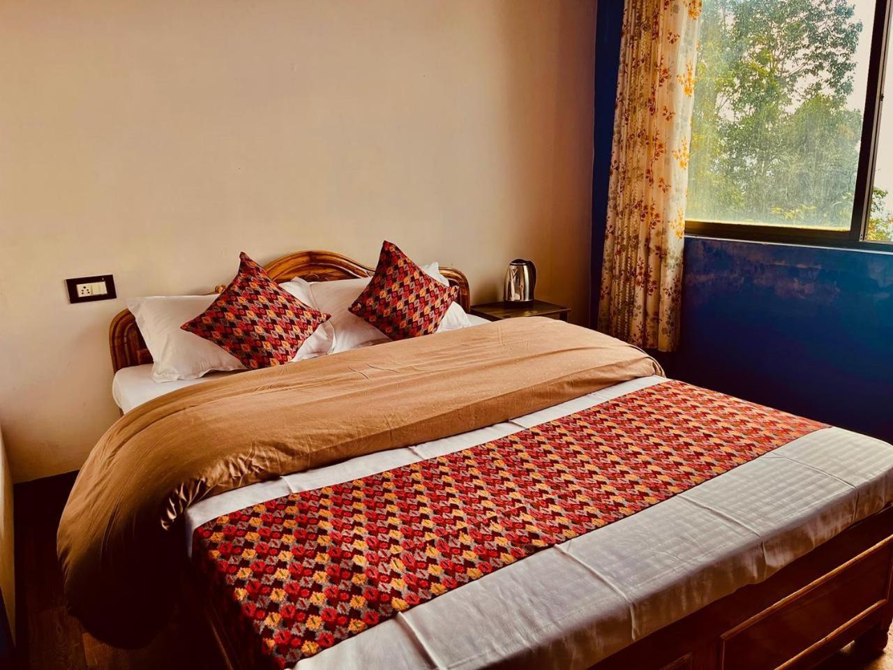 Forest Lodge - 80 Mts From Mall Road 大吉岭 外观 照片