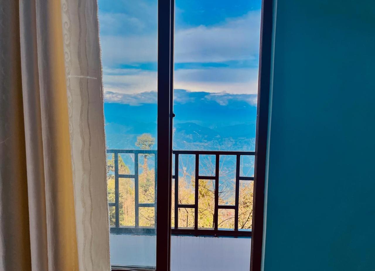 Forest Lodge - 80 Mts From Mall Road 大吉岭 外观 照片